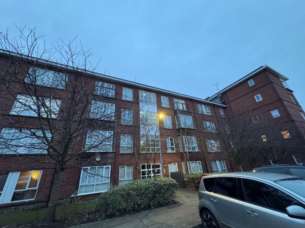 Main image of property: 6 Gilmartin Grove, Liverpool, Merseyside, L6 1EG