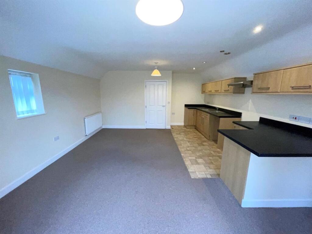 Additional image 4 of Haslucks Green Road, Shirley, Solihull