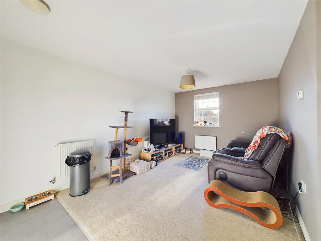 Goose Bay Drive Kingsway, Quedgeley, Gloucester, Gloucestershire, GL2 photo 3