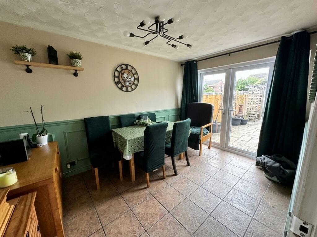 Knapp Road, Thornbury, BS35 photo 5
