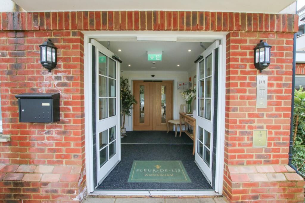 Wiltshire Road, Wokingham, RG40 photo 2