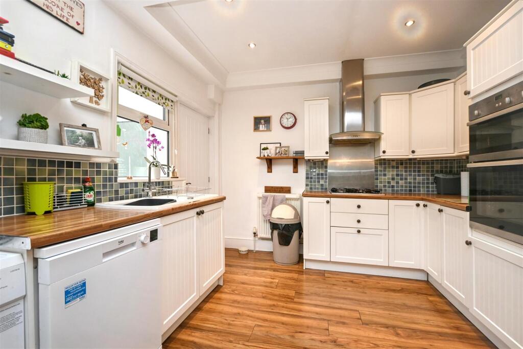 House in Eastbourne, East Sussex - View 3