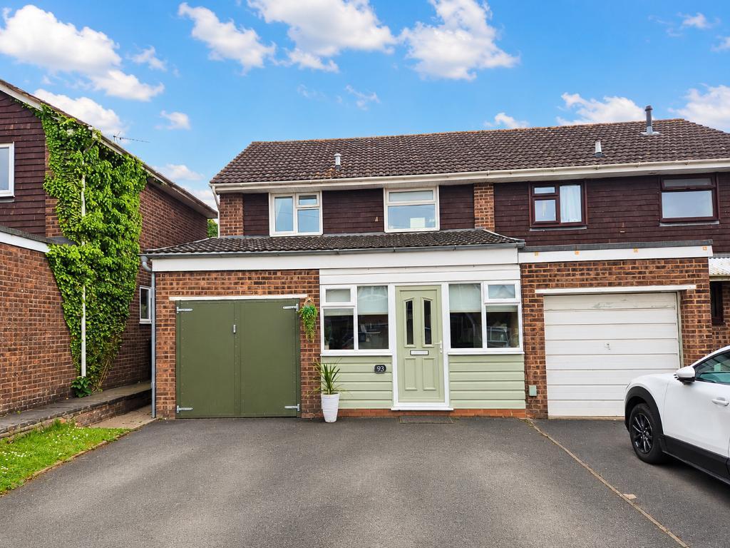 3-bed semi-detached on Westgate, Leominster, Herefordshire, HR6 8SA, £259,950