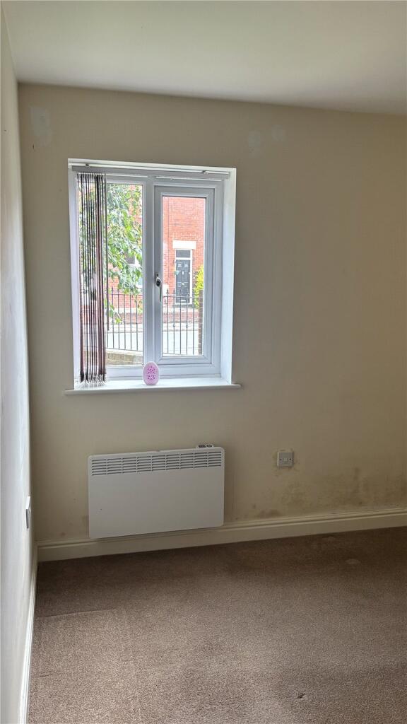 Apartment in Westhoughton, Wingates - View 4