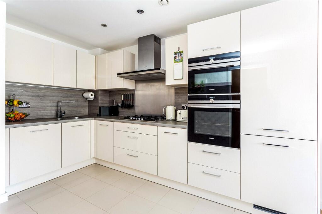 House in Tonbridge - More