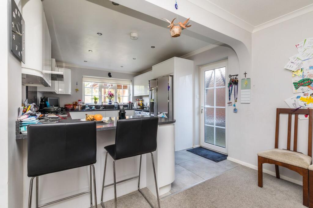 House in Redhill - View 3
