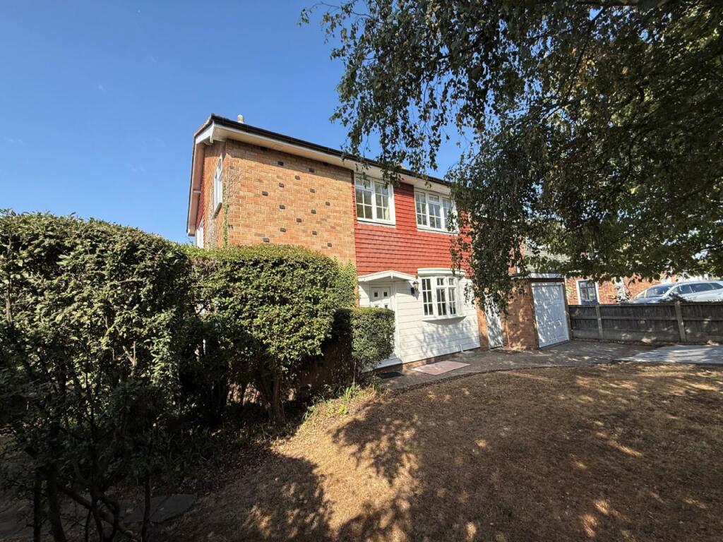 Main image of property: FERNDOWN ROAD, FRINTON-ON-SEA