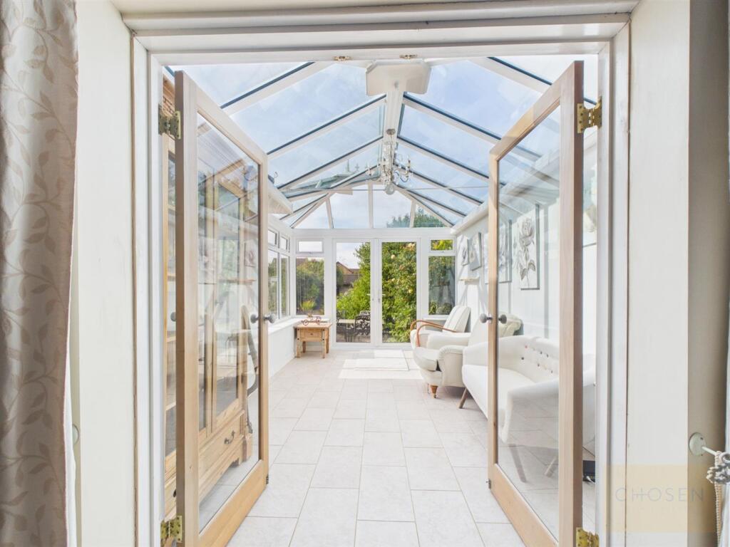 House in Gloucester - View 4