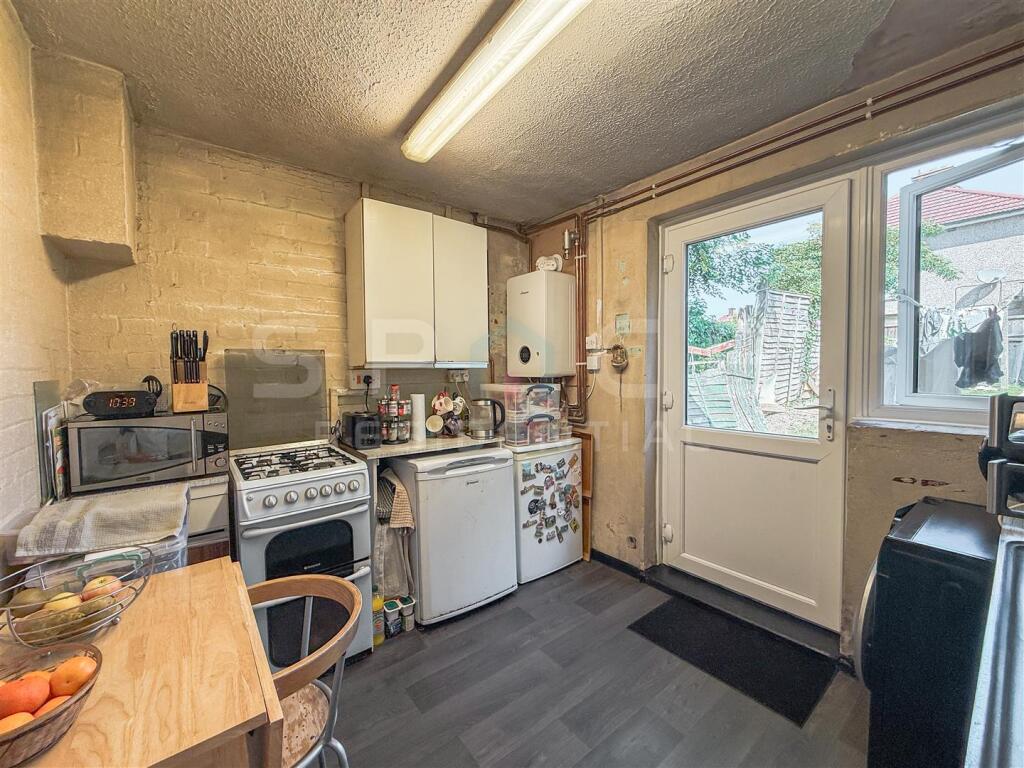 House in Harrow - View 5