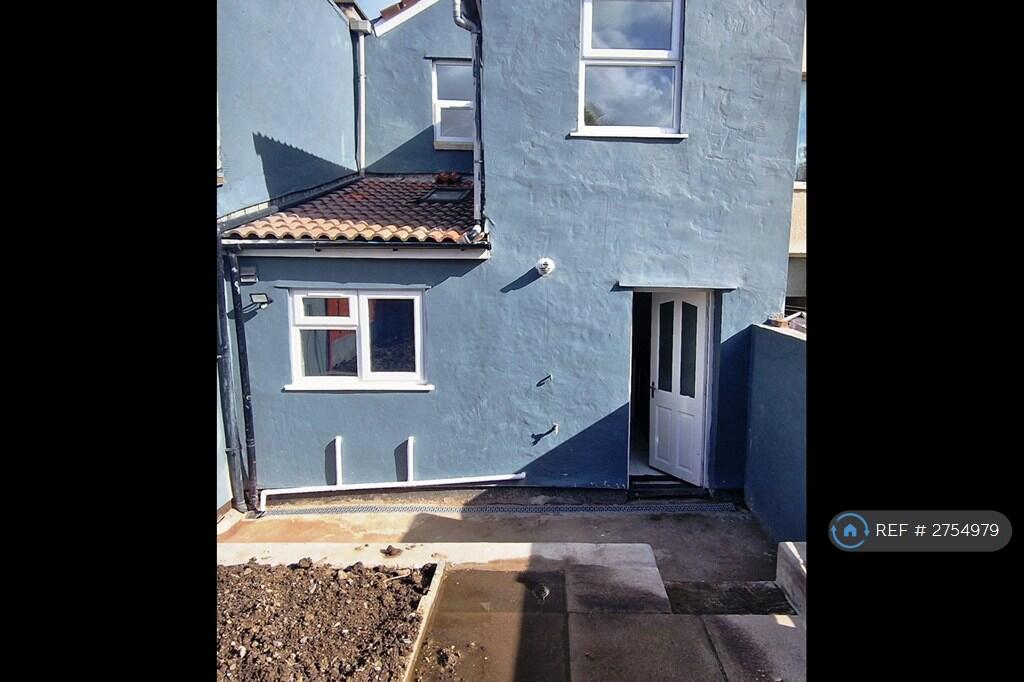1 bedroom house share for rent
