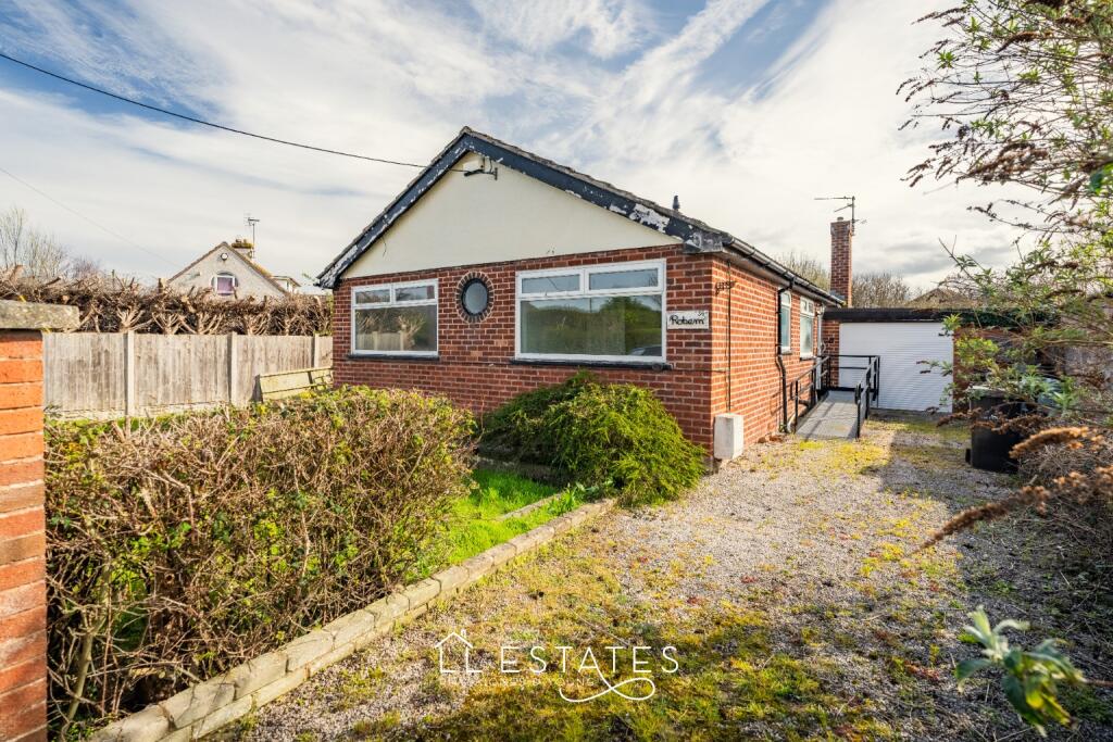 3-bed detached on Denbigh Circle, Kinmel Bay, LL18 5HW, £190,000