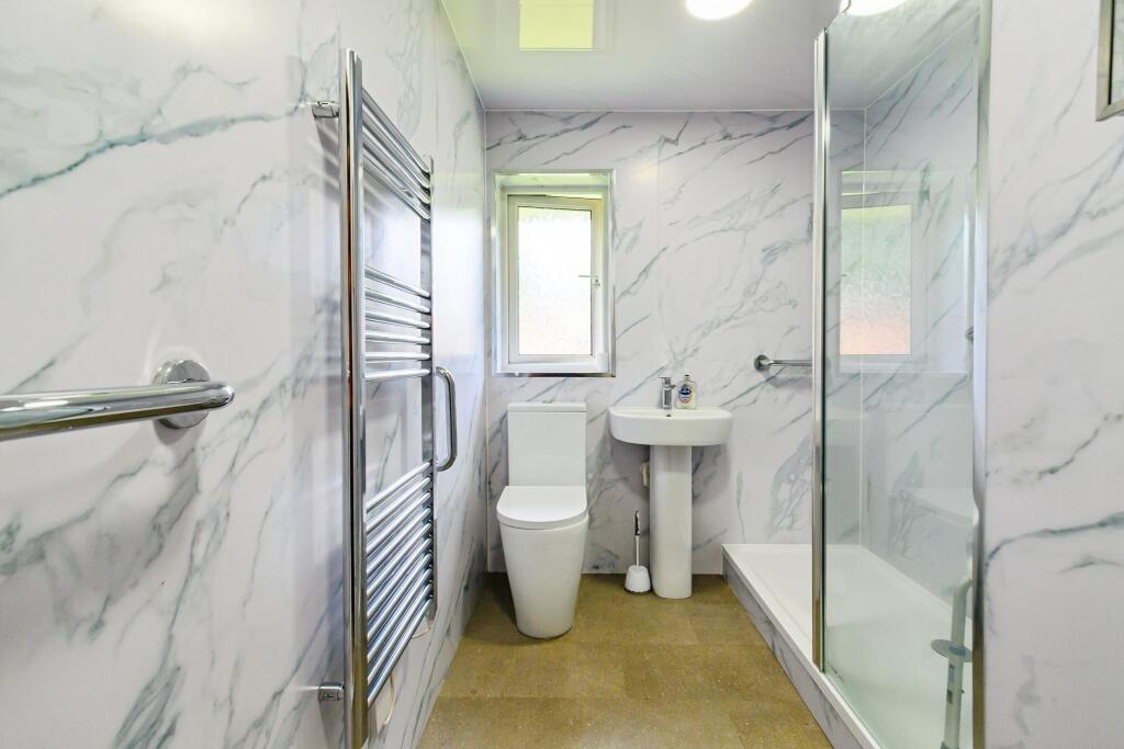 Apartment in Bury, Greater Manchester - View 5