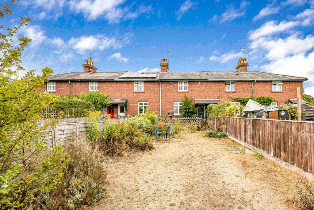 Main image of property: 10 Railway Cottages, Goring on Thames