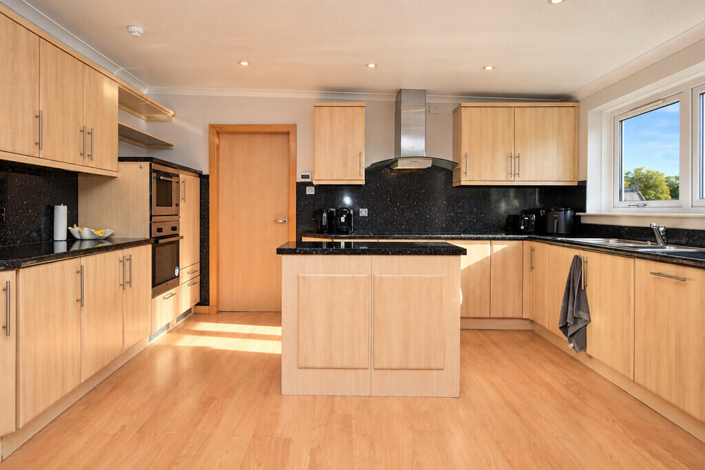 Apartment in Perth - View 5