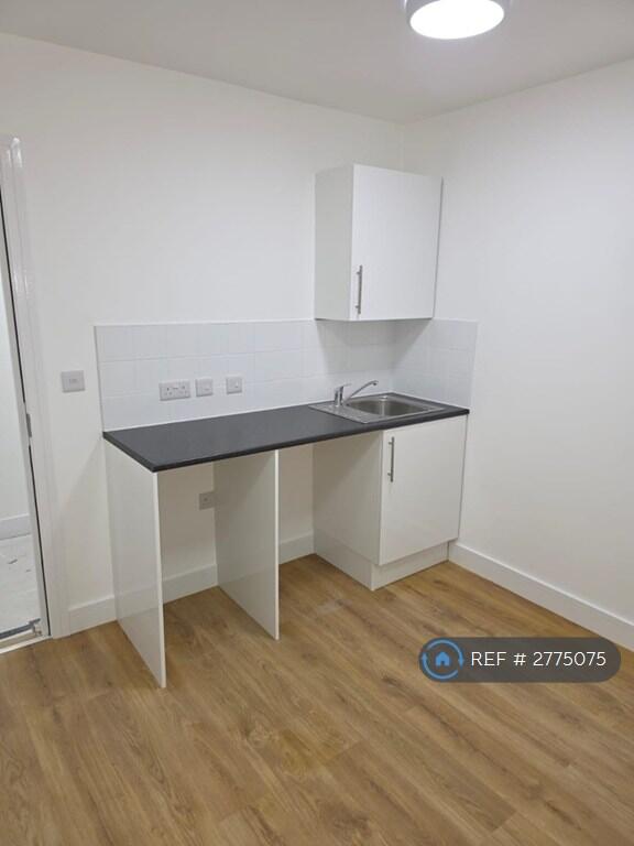 1 bedroom flat share for rent