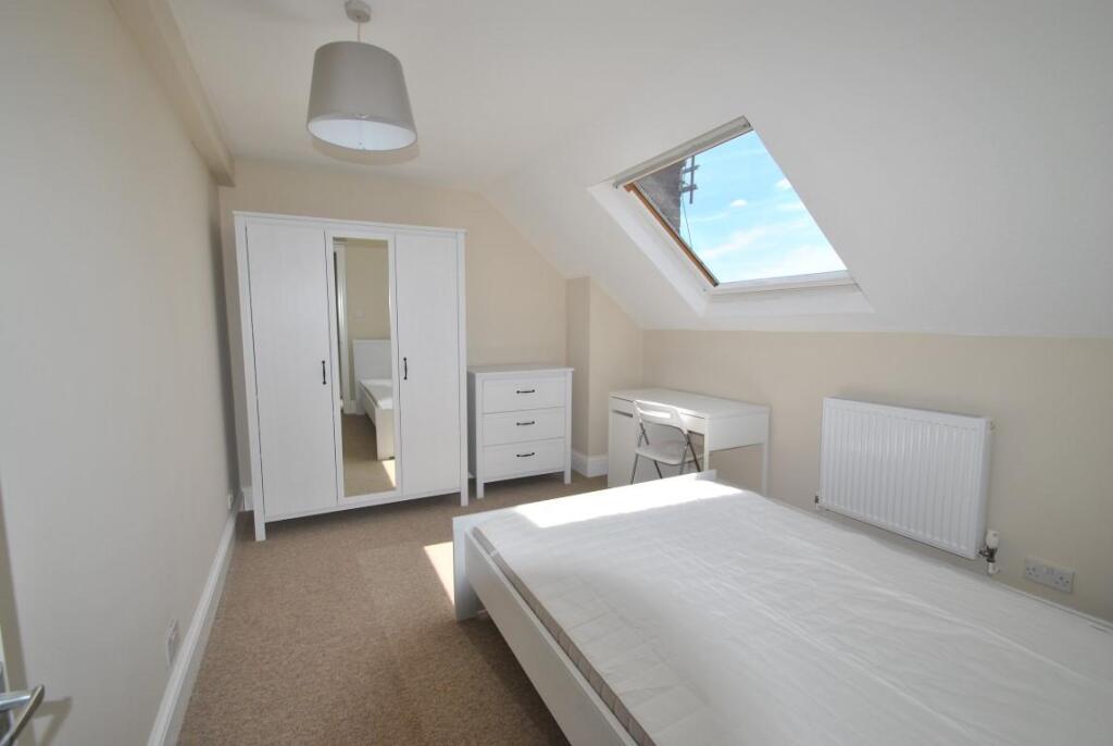 1 bedroom house share for rent