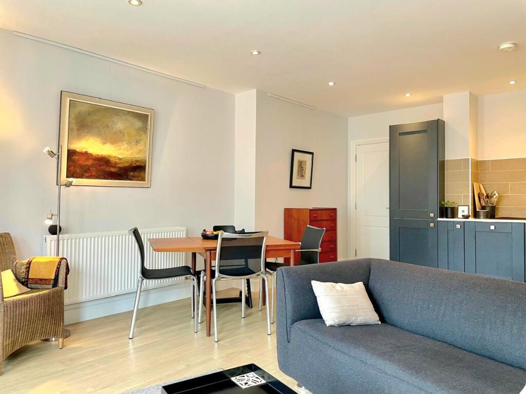 Apartment in Bournemouth, Springbourne - View 5