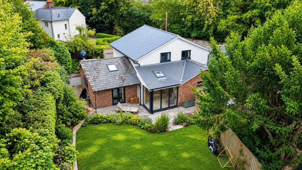 House in Swindon, Milton Lilbourne - More