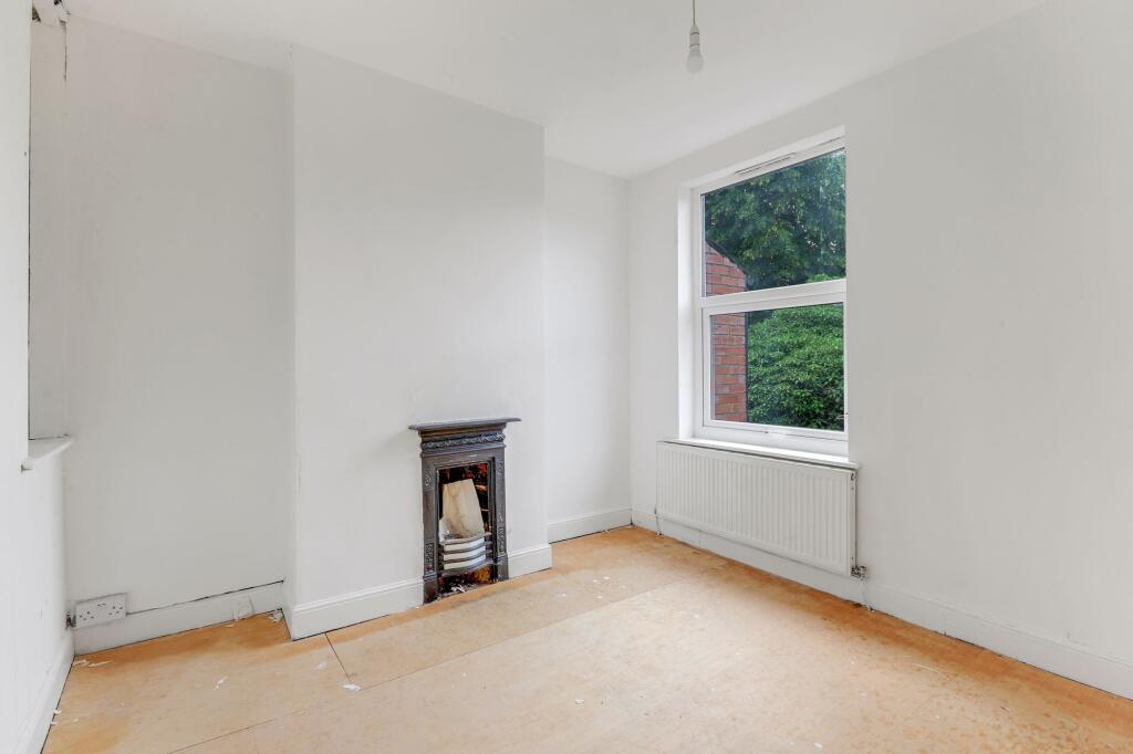 House in Nottingham, Forest Fields - More