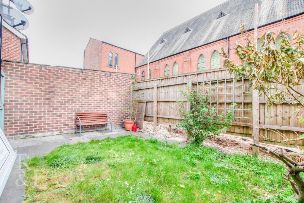 Apartment in Rushcliffe, Lady Bay - View 2
