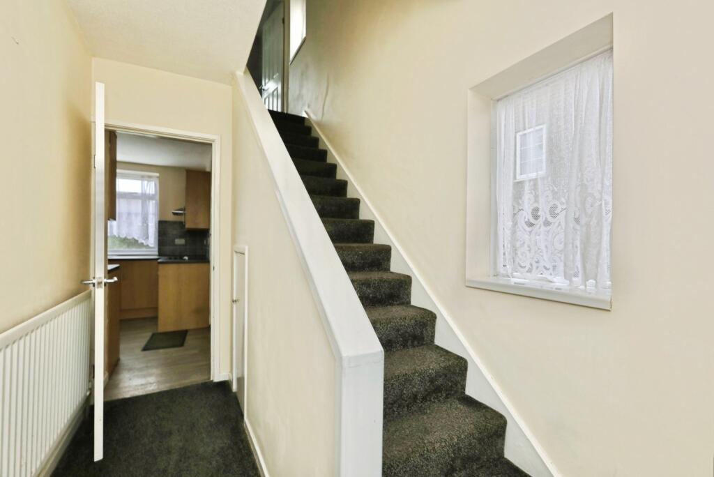Pear Tree Avenue, Bramley, Rotherham, South Yorkshire, S66 photo 3