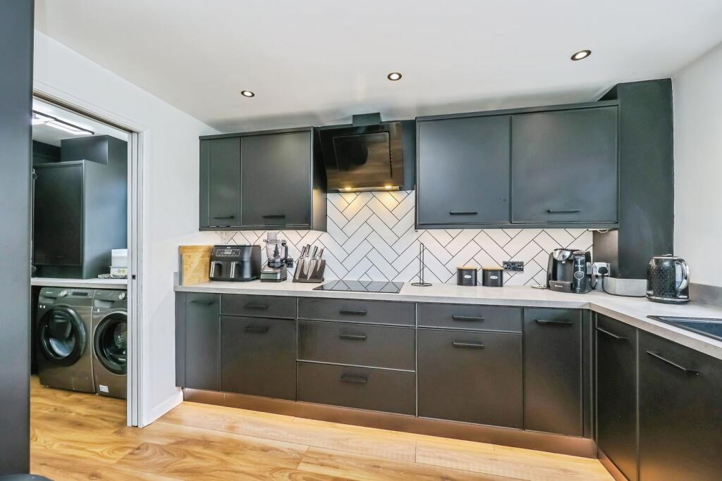 House in Nottingham, Clifton - View 3
