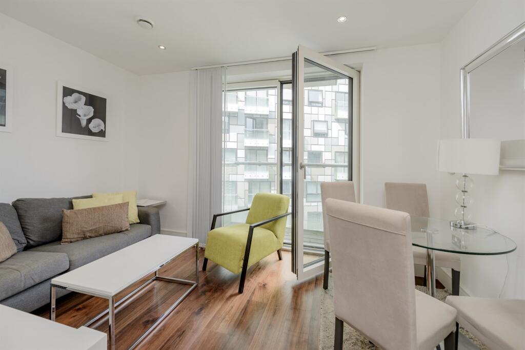 Main image of property: Duckman Tower, Lincoln Plaza, E14