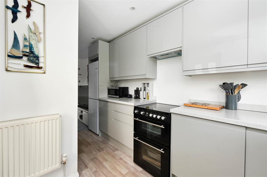 House in Basingstoke and Deane, Chineham - View 5