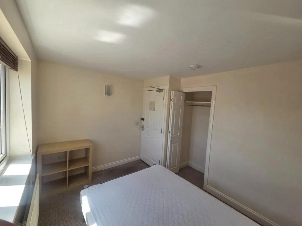House in Swindon - View 3