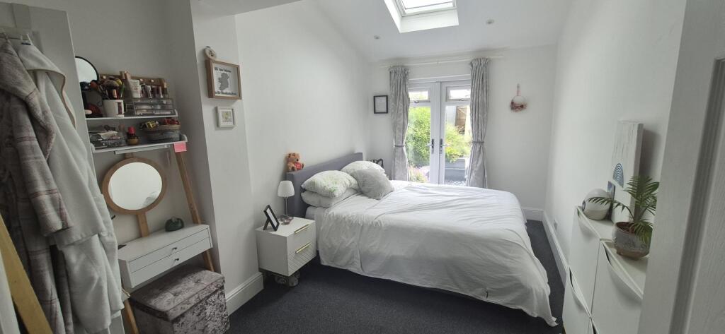 Apartment in Bristol - More