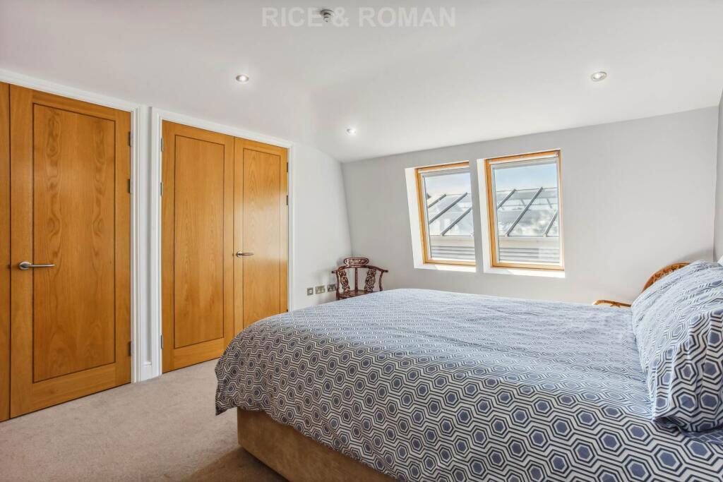 Apartment in Sunningdale, Windsor and Maidenhead - View 5