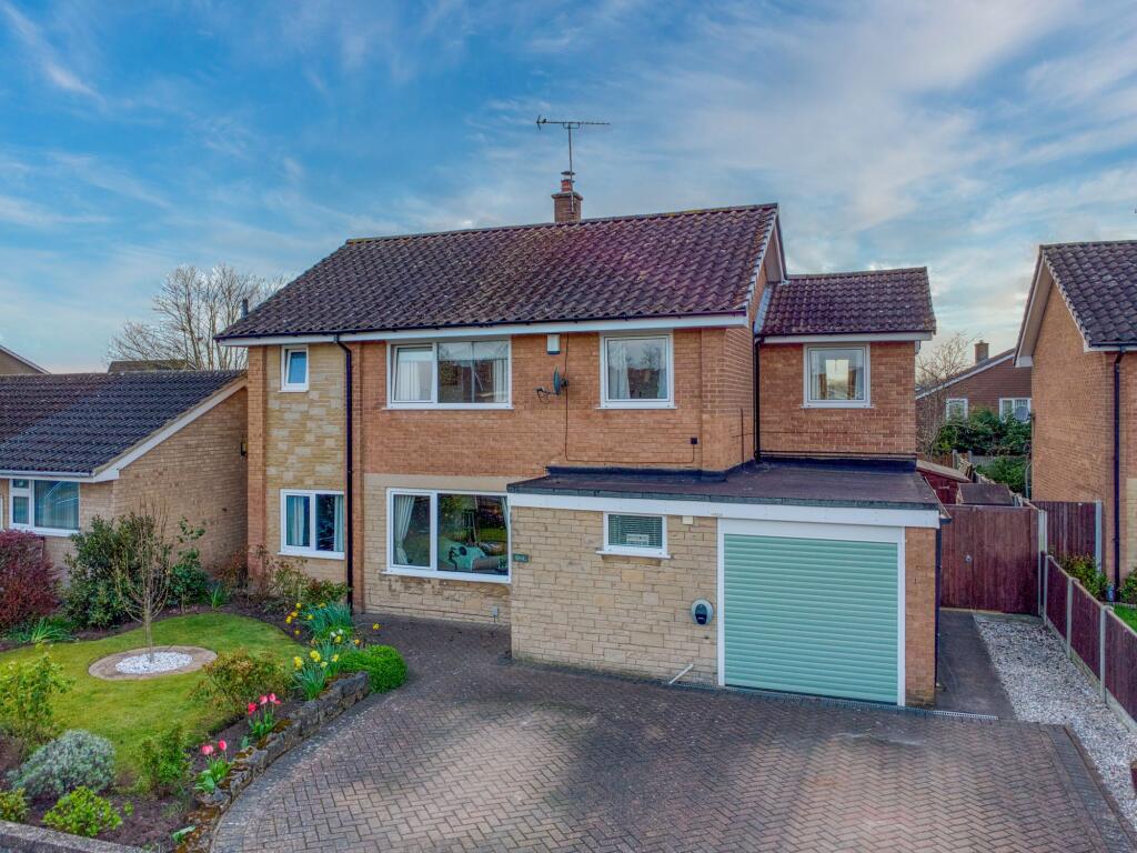 Main image of property: Oak Close, Worksop, S80