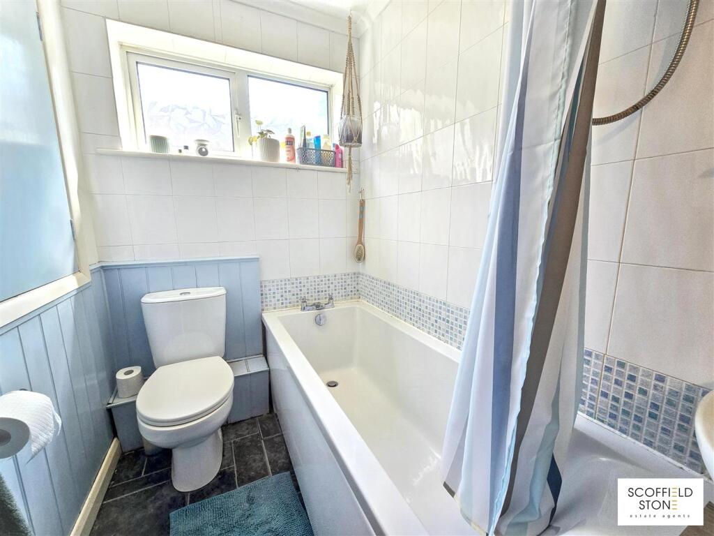 House in Derby, Mickleover - View 6