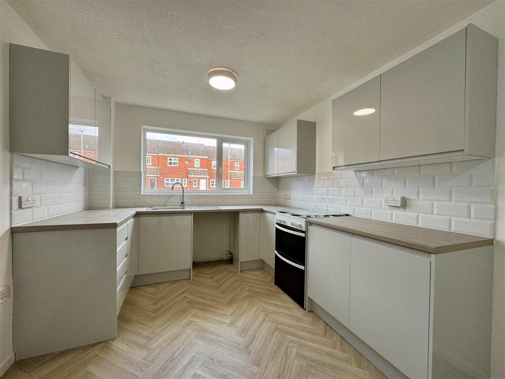 Rushall Close, Stourbridge photo 3