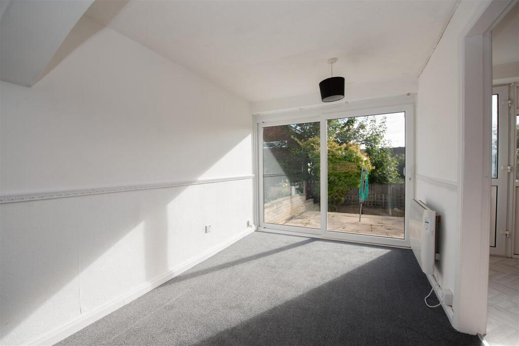 House in Nottingham, Gedling - View 4
