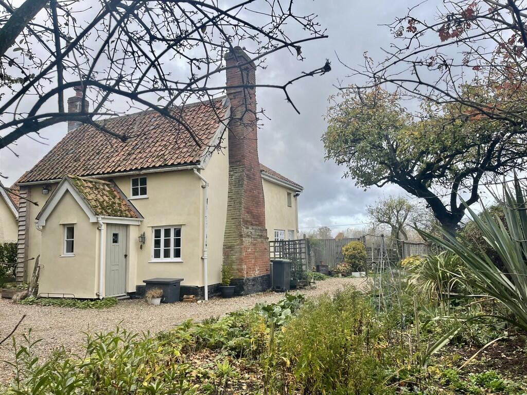 Main image of property: Middlewood Green, Stowmarket