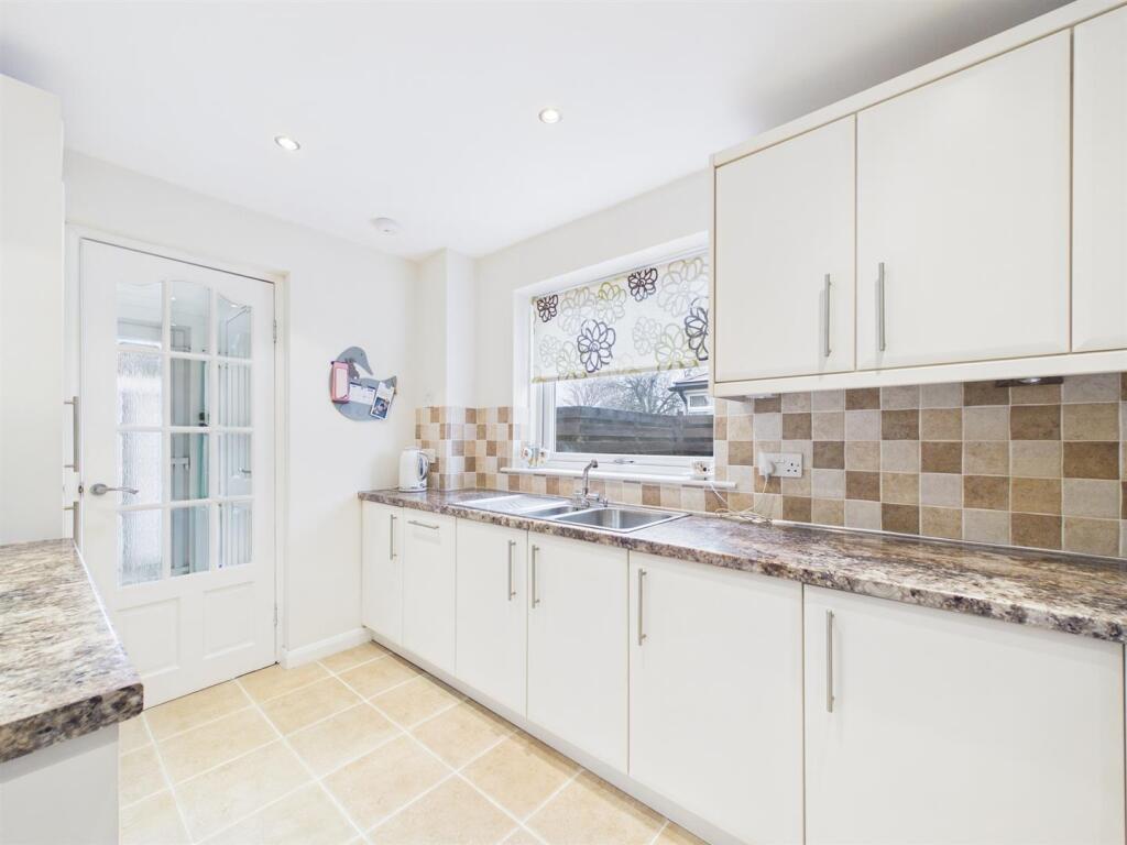 House in Carluke, South Lanarkshire - More
