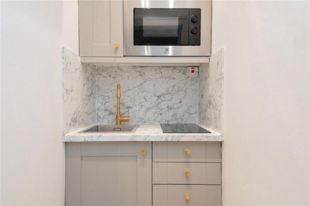 Apartment in London - View 5
