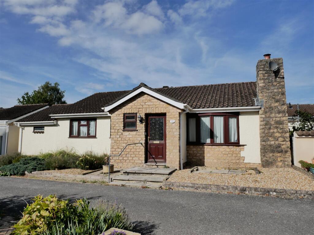 Main image of property: Keevil Avenue, Calne