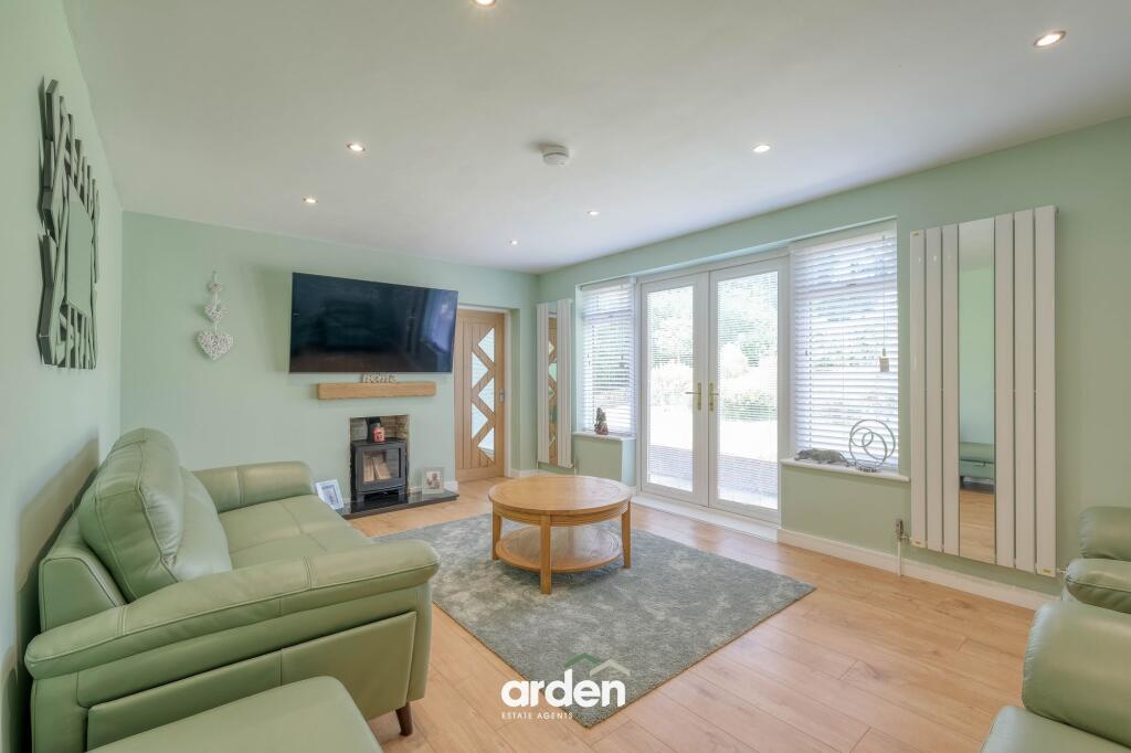 House in Redditch, Headless Cross - View 3