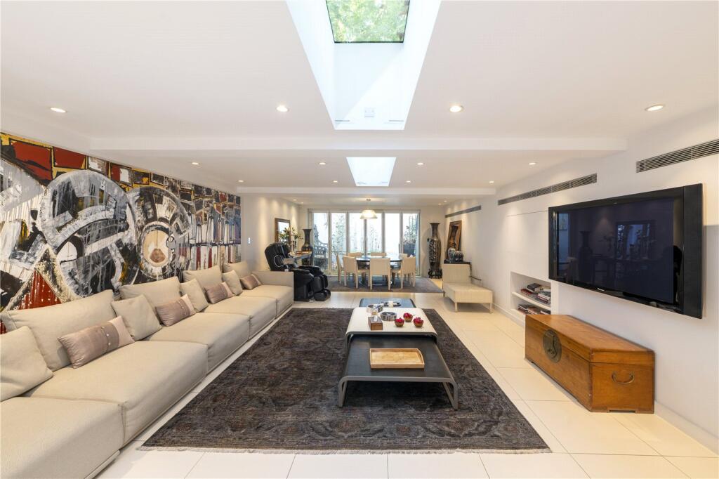 Main image of property: South Audley Street, London, W1K
