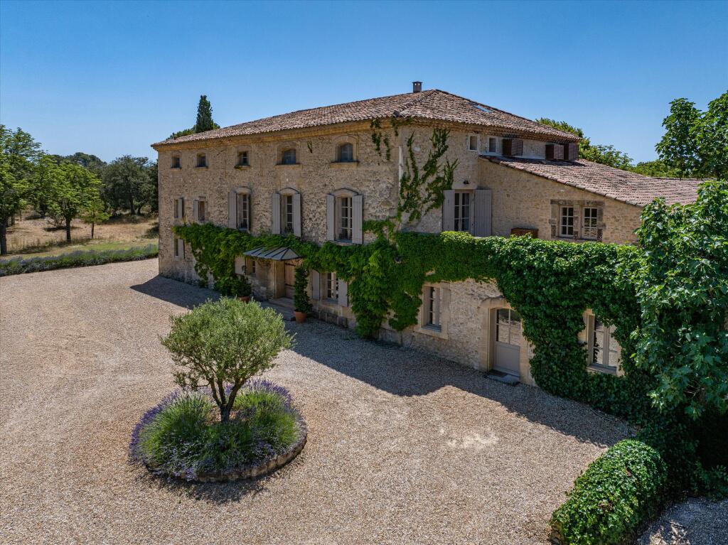 Main image of property: Provence-Alps-Cote d`Azur, Bouches-du-Rhône, Rognes