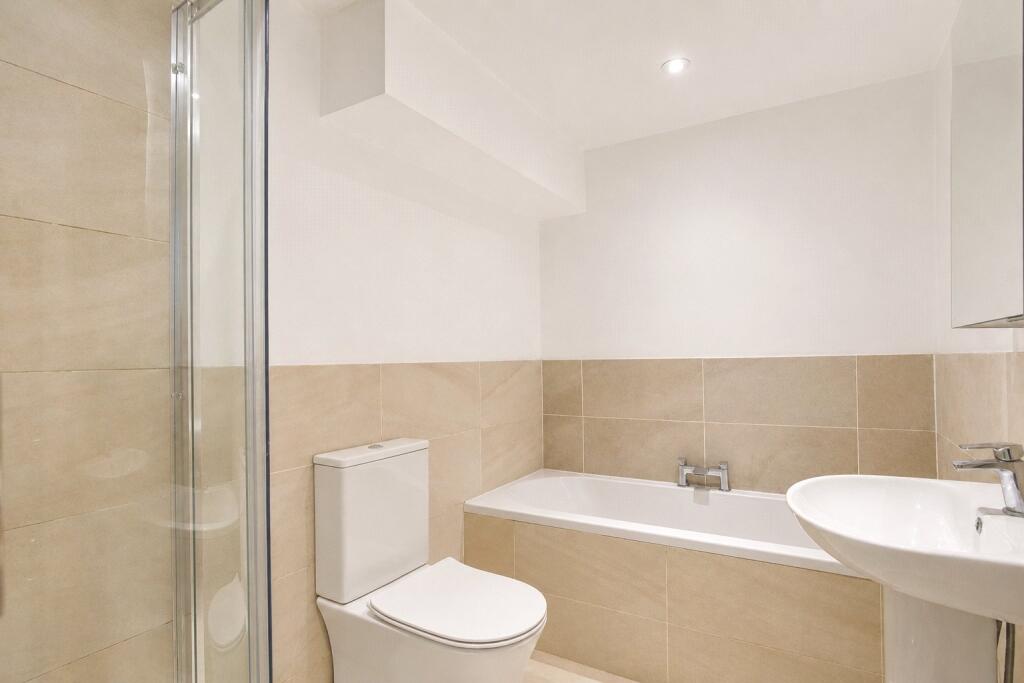 Apartment in Bristol, Cotham - More