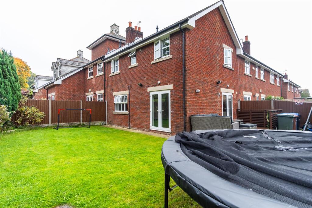 House in Preston - View 4