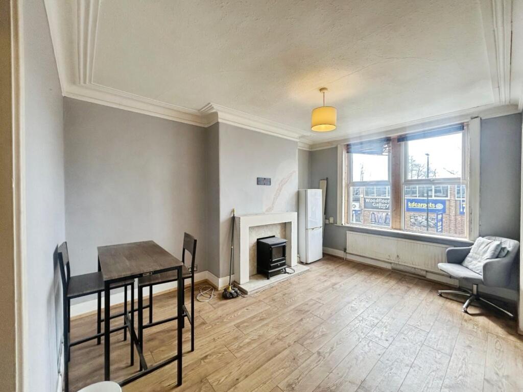 Apartment in Harrogate - View 3