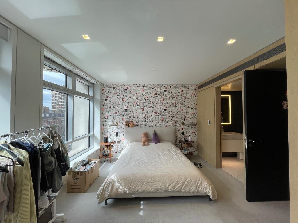 Center point,New Oxford Street, London, WC1A - Mehr