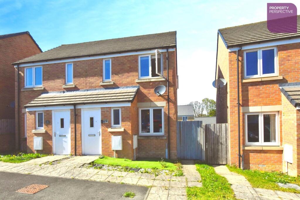 Yates Close, NN17