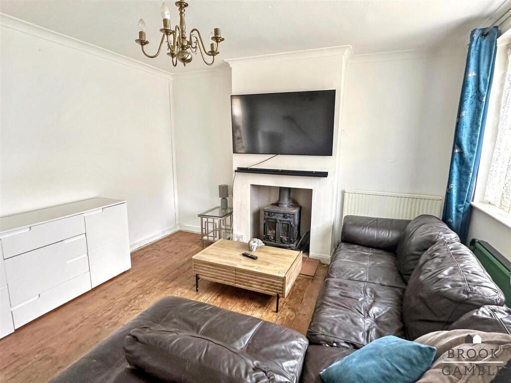 Cavalry Crescent, Eastbourne photo 4