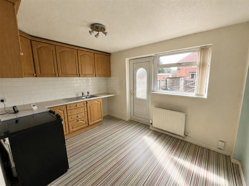Kintyre Close Darlington, DL1 3RA photo 3