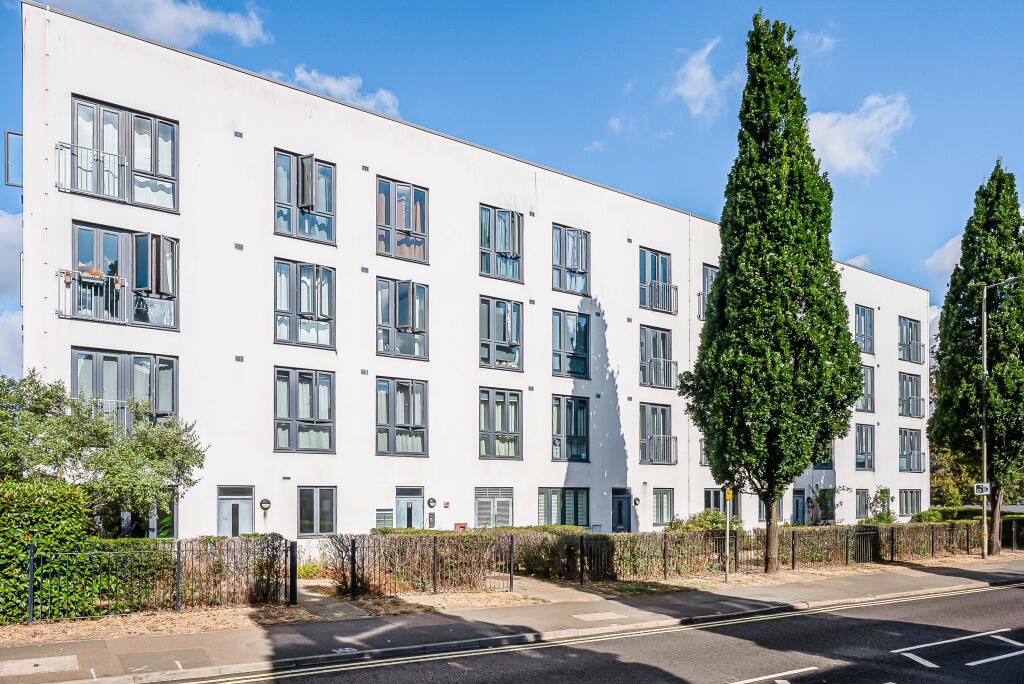 Main image of property: Broadwater Road, Welwyn Garden City, Welwyn Garden City, AL7